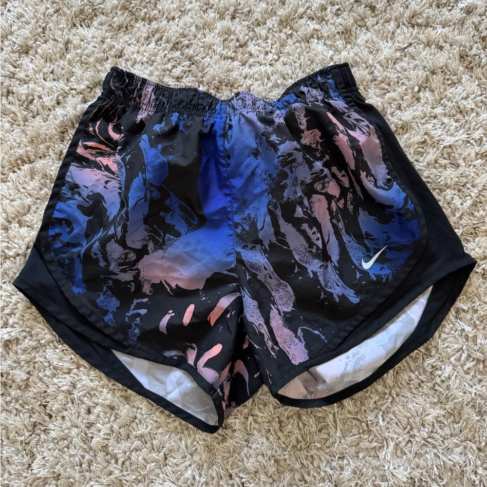 Nike Women’s Dri Fit Tempo 3.5” Athletic Short, size small